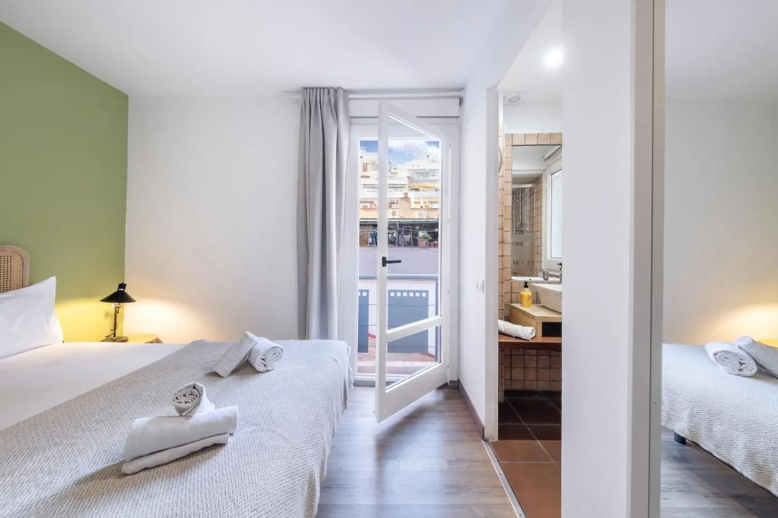 Caliu Apartments Barcelona - Fira L'Hospitalet de Llobregat 0*,  Spagna