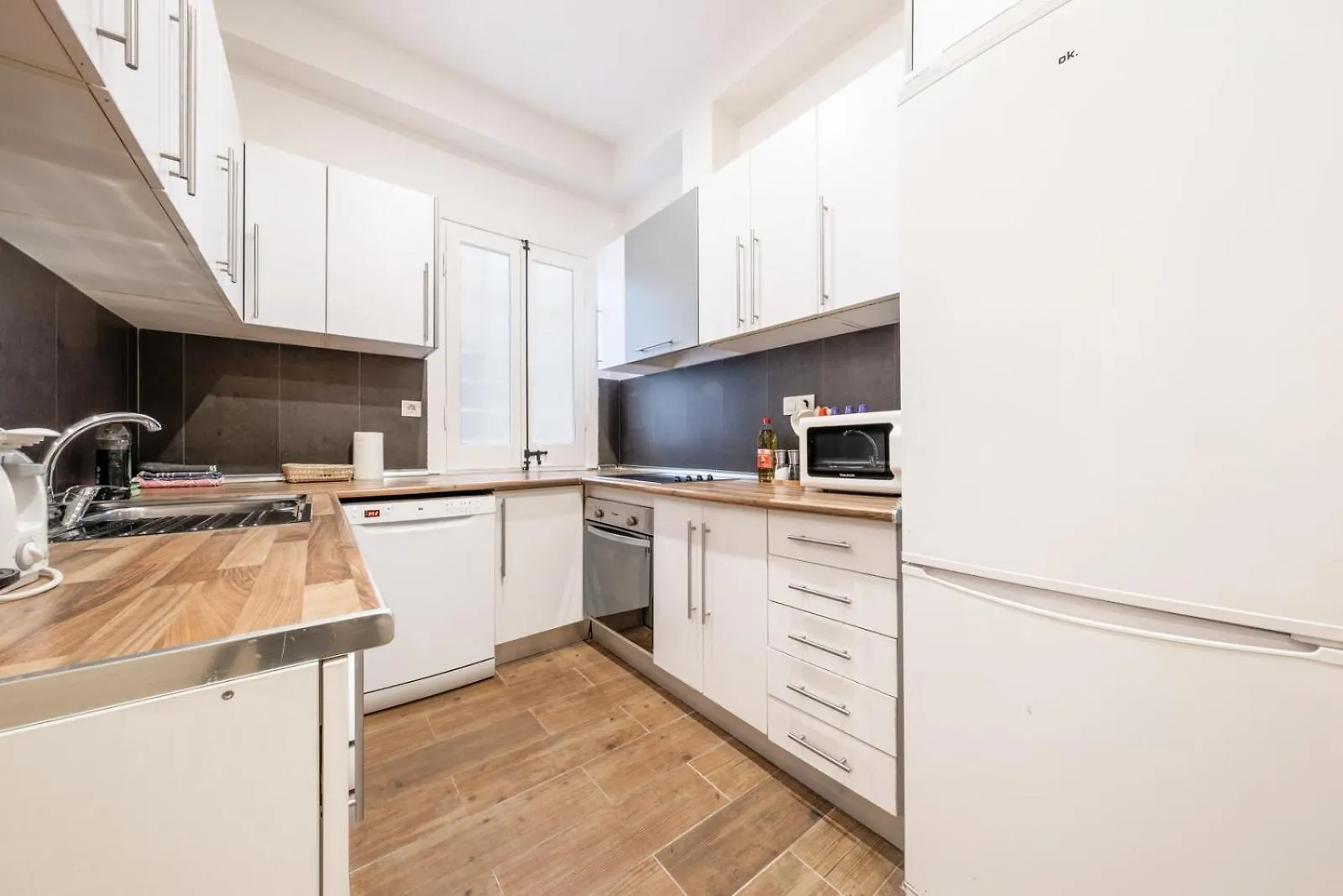 Caliu Apartments Barcelona - Fira L'Hospitalet de Llobregat 0*,  Spagna